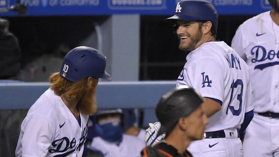 Muncy pega dos jonrones e impulsa triunfo de Stripling;  Dodgers vencen a los Gigantes