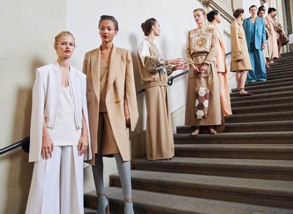 Max Mara nos transporta al siglo XV en la segunda jornada de Milan Fashion Week