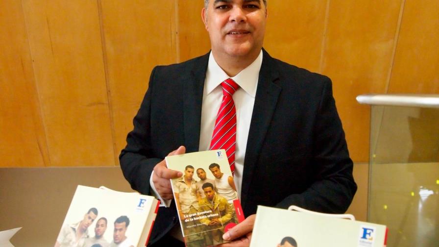 Máximo Jiménez presentará en la Feria del Libro de Madrid “La gran Aventura de la bachata urbana” Máximo Jiménez presentará en la Feria del Libro de Madrid “La gran Aventura de la bachata urbana”