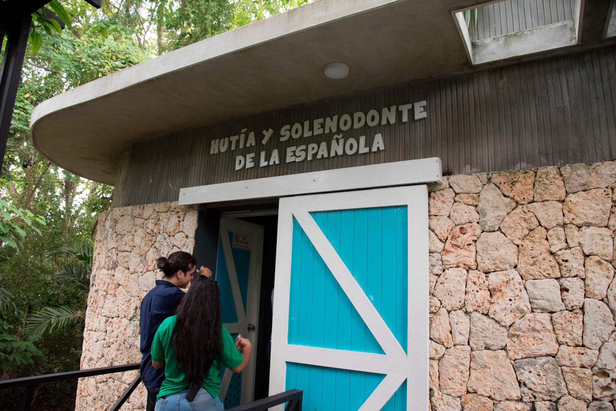 Entrada al pabellón de la Hutía y el Solenodonte de La Española.