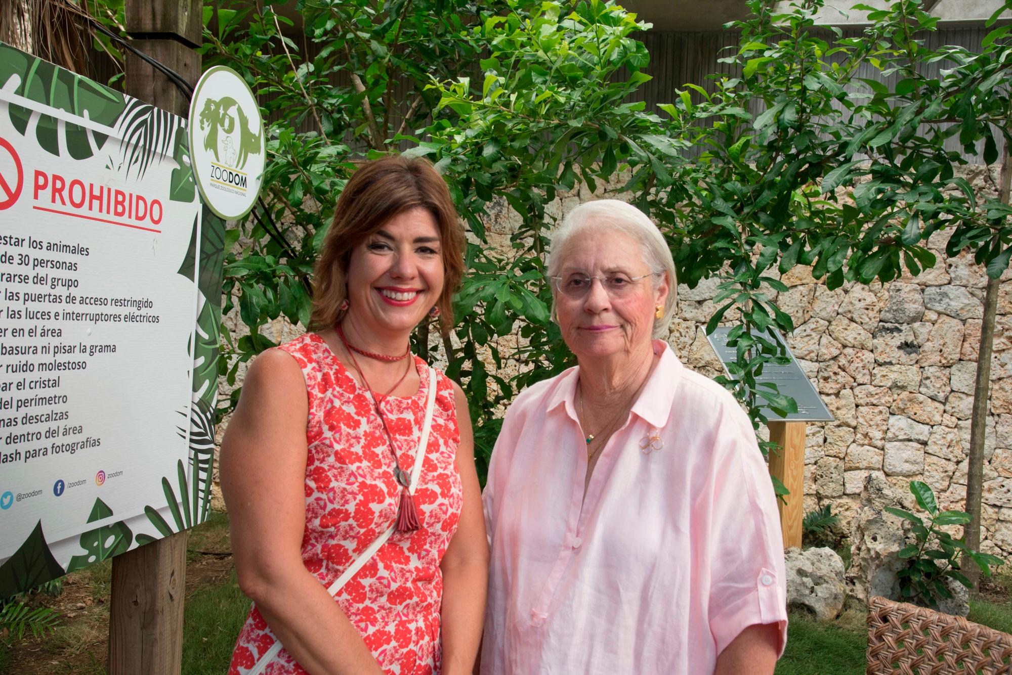 María Paula Miquel y Rosa Margarita Bonetti de Santana.