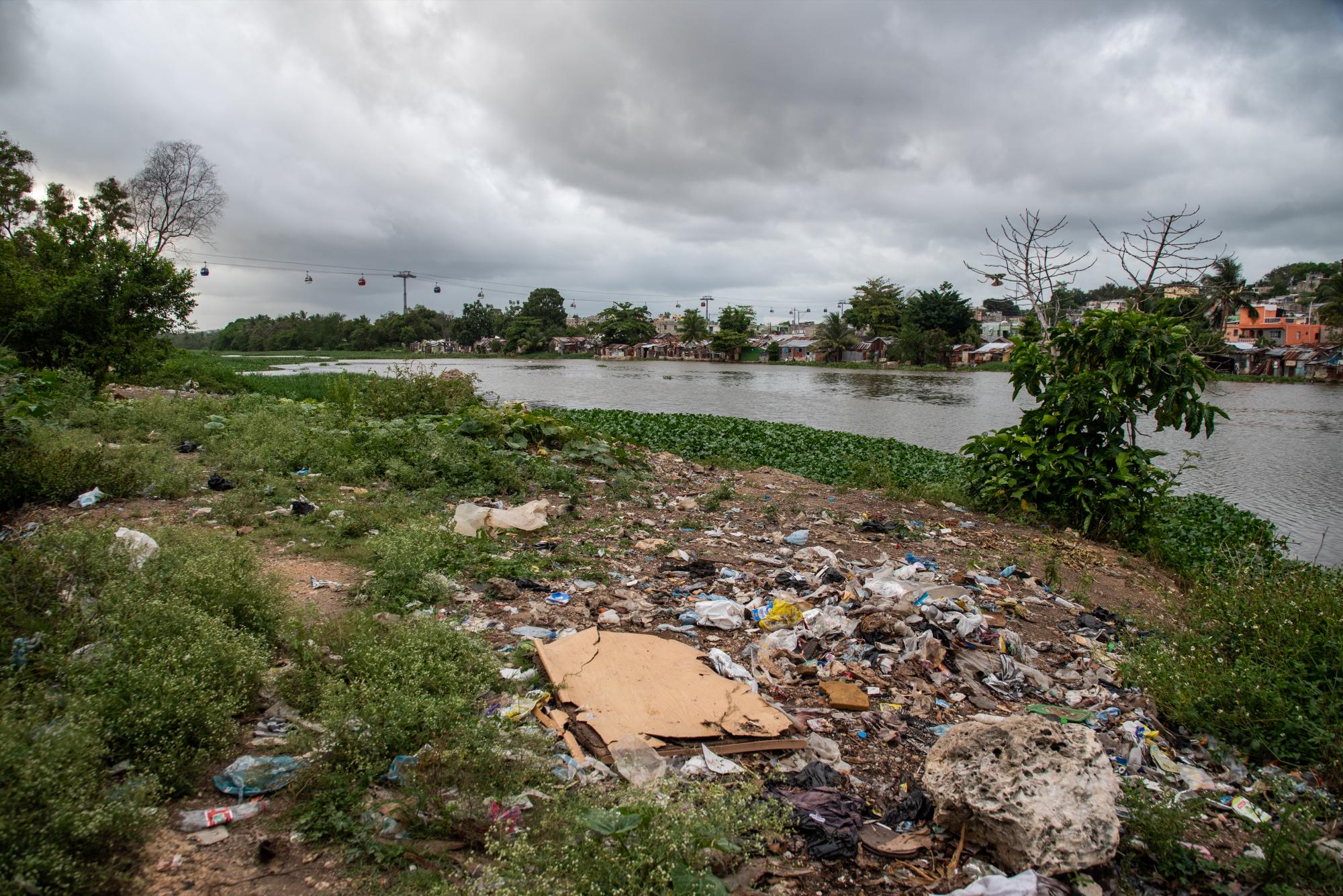 La basura es uno de los factores que incide en los niveles de contaminación de nuestros ríos. (Foto: Ricardo Hernandez)