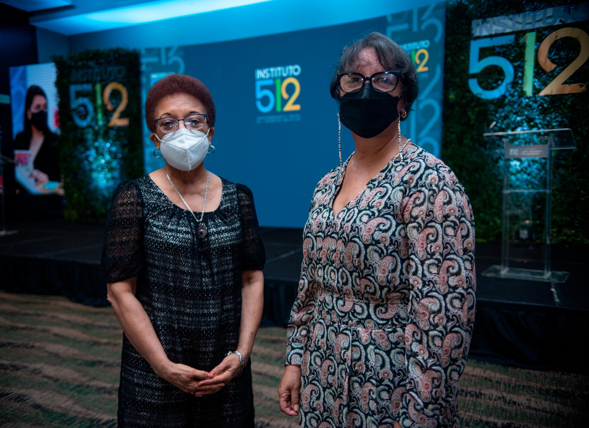 Dinorah García Romero y Nurys del Carmen González.