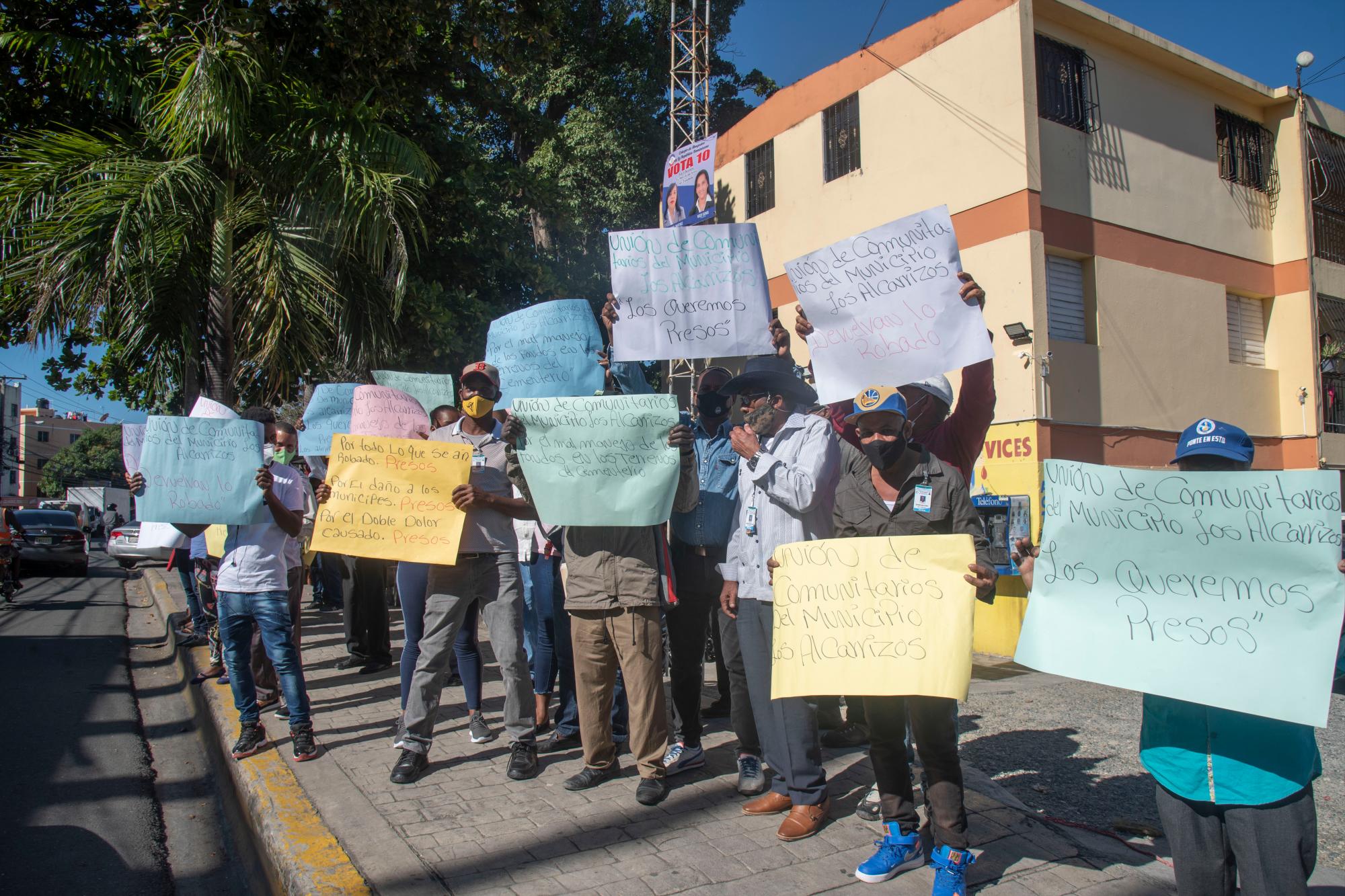 Una manifestación en apoyo al alcalde de Los Alcarrizos, Cristian Encarnación. 