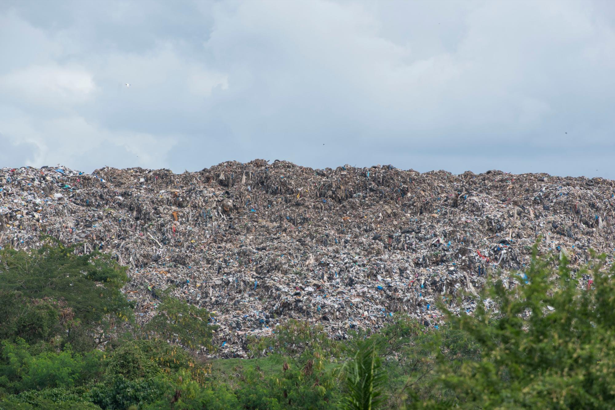 La basura aumenta en Duquesa