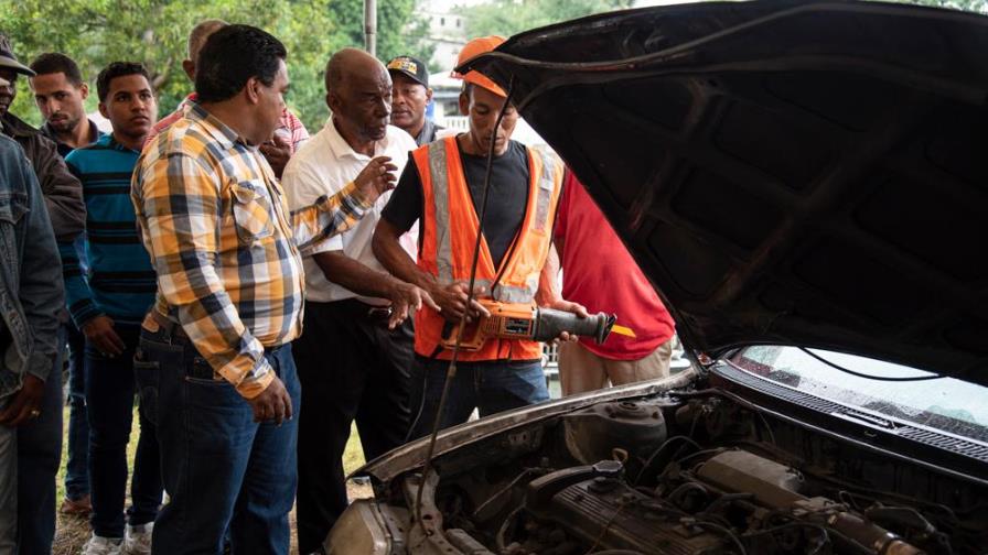 CNTU inicia plan de retiro de vehículos chatarras CNTU inicia plan de retiro de vehículos chatarras