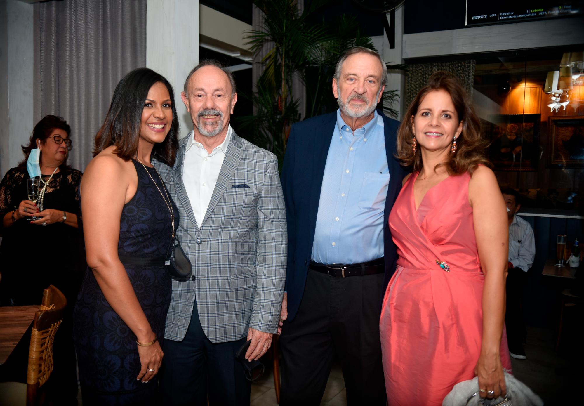 Bélgica Brito, Servando Buonpensiere, Jaime Prieto y Mildred Romero.