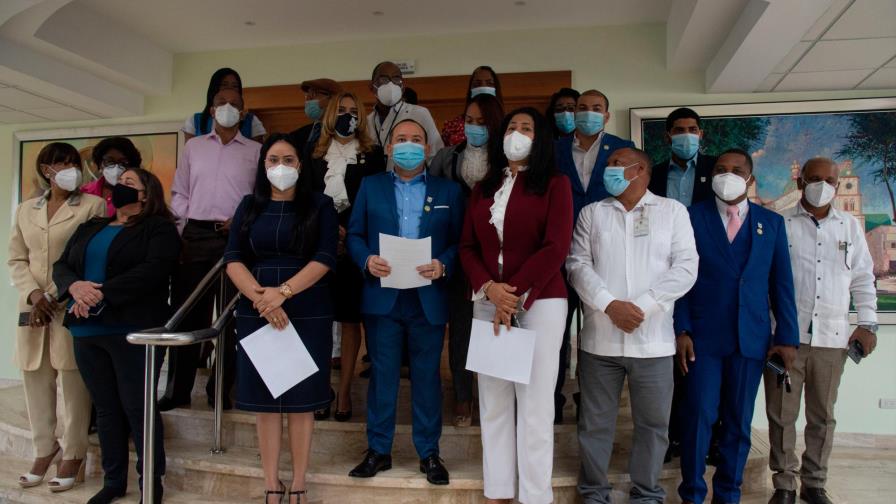 Regidores de Santo Domingo Este son los que mejores salarios tienen