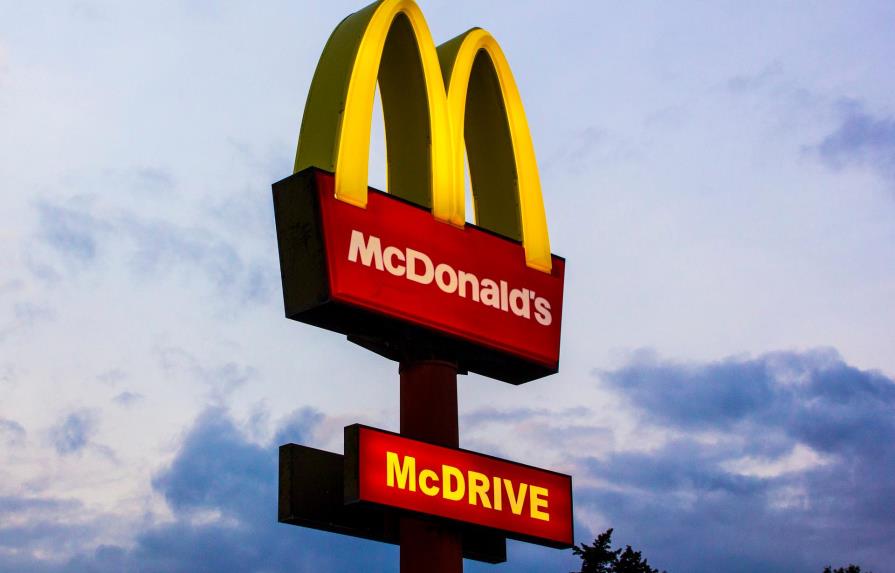McDonalds gana 3,353 millones hasta septiembre, un 25 % menos