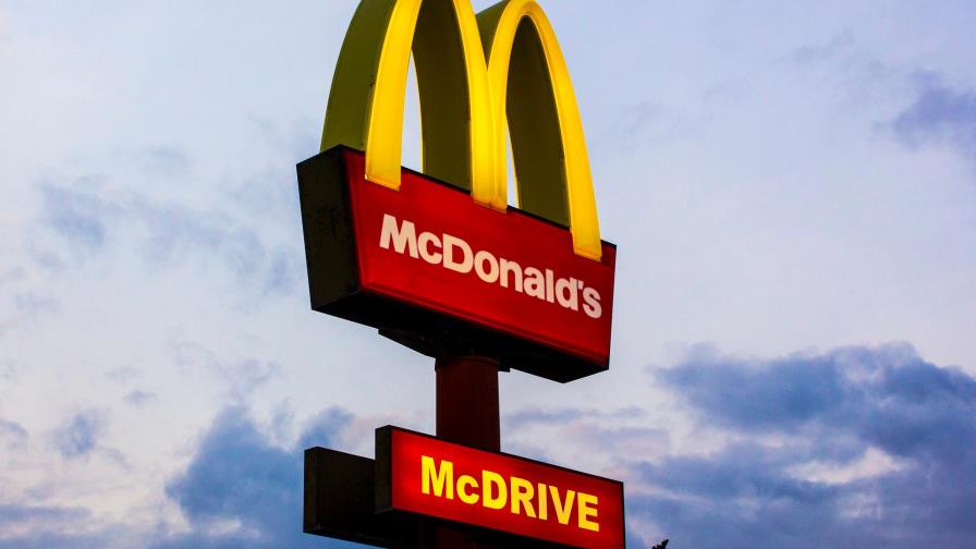 McDonalds gana 3,353 millones hasta septiembre, un 25 % menos