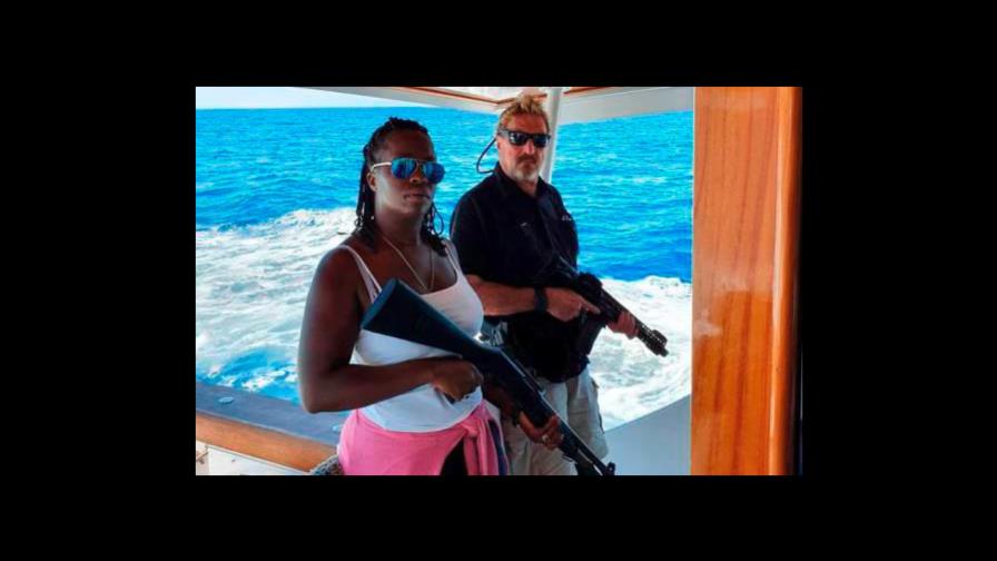 Las armas de alto calibre de McAfee fueron incautadas por las autoridades, según la Procuraduría Las armas de alto calibre de McAfee fueron incautadas por las autoridades, según la Procuraduría