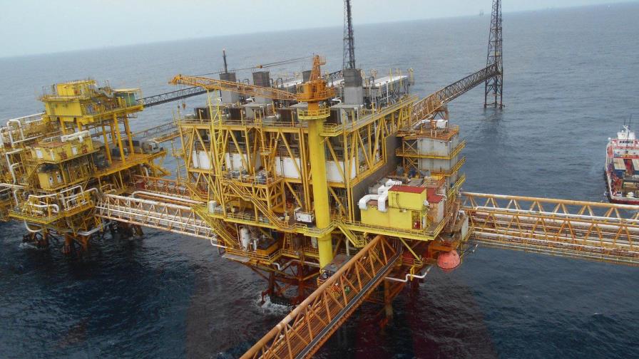 Mezcla mexicana de petróleo gana 3,61 % tras acuerdo de la OPEP+