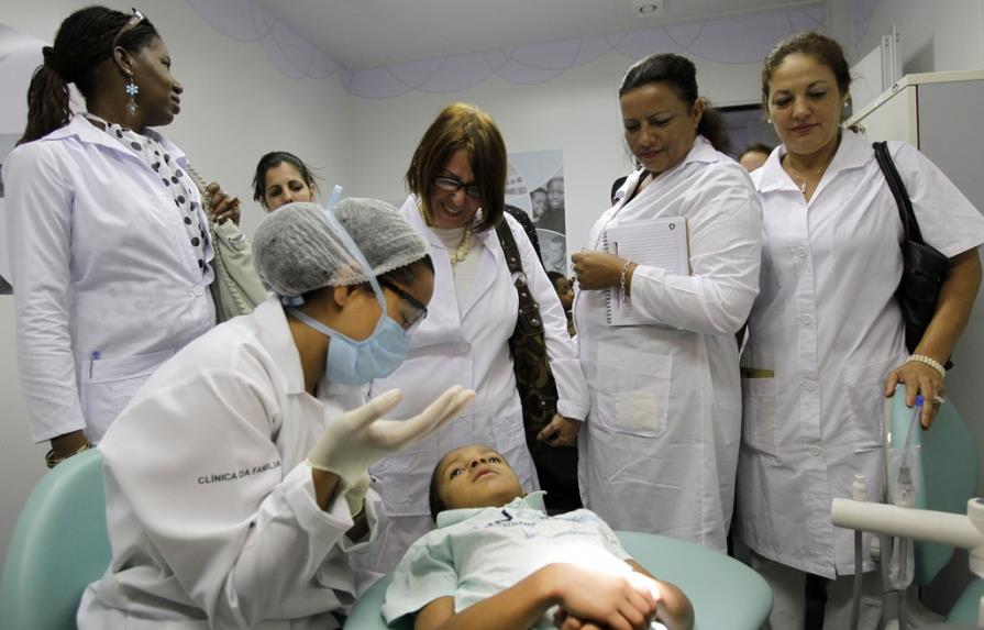La salida de médicos cubanos afectaría a 611 ciudades brasileñas