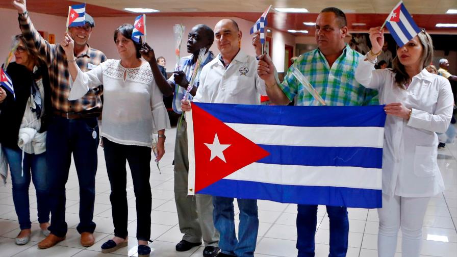 Médicos cubanos en Latinoamérica: ¿solidaridad o intromisión? Médicos cubanos en Latinoamérica: ¿solidaridad o intromisión?