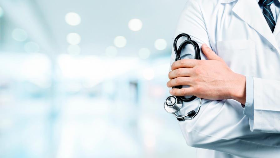 Aumenta a 96 número de personal de salud contagiado de COVID-19 en la RD