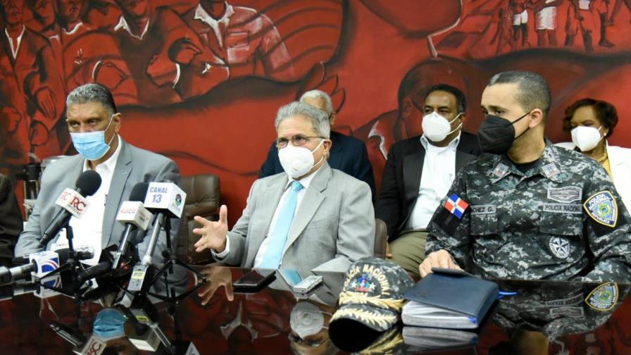 Médicos dejan sin efecto marchas simultáneas al Palacio de la Policía