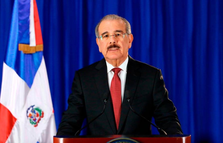 Danilo Medina envía mensaje de felicitación a los padres en su día