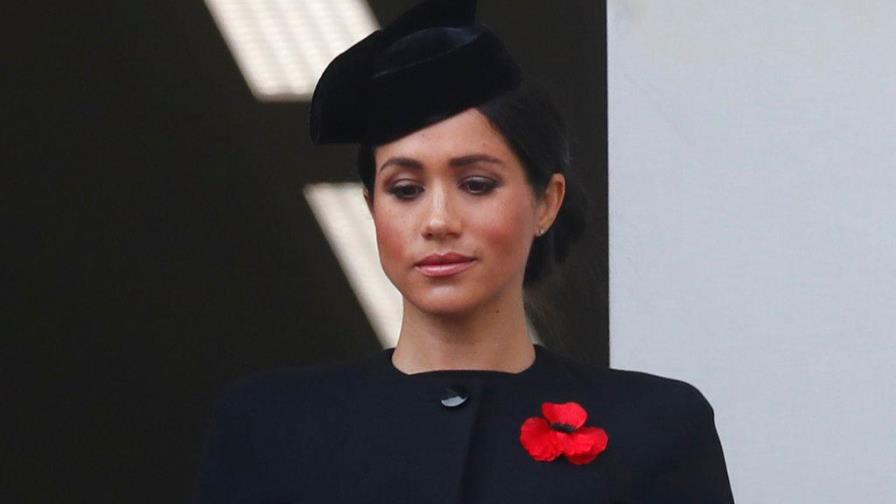 Isabel II pide resolver el estatus de los Sussex y Meghan viaja a Canadá