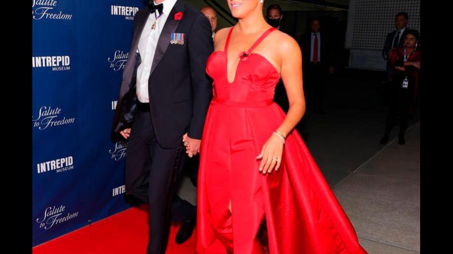 Meghan Markle y su imponente regreso a las alfombras rojas (vestida de Carolina Herrera)