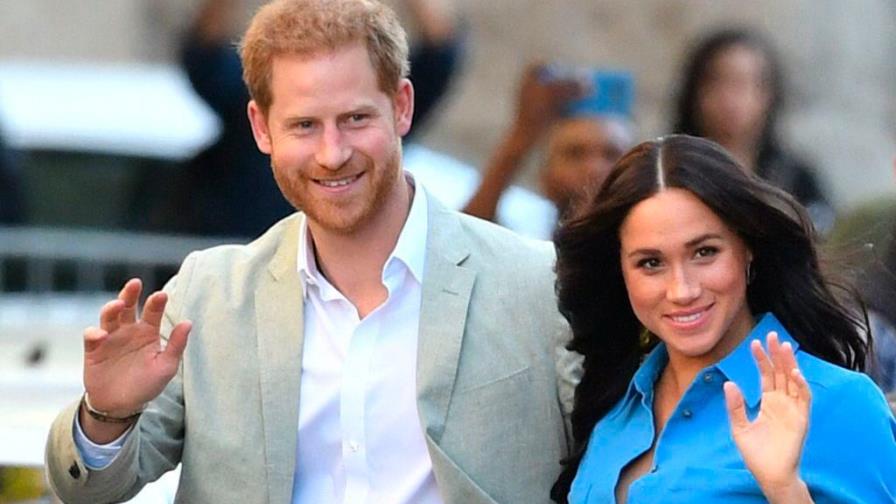 Enrique y Meghan, una pareja moderna incómoda con la etiqueta y la presión