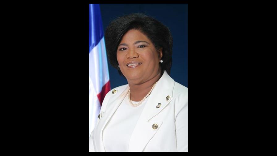 Senadora de Bahoruco presenta bienes por más de 41 millones de pesos