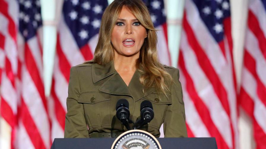 Melania Trump usó un e-mail privado para asuntos oficiales, según exasesora