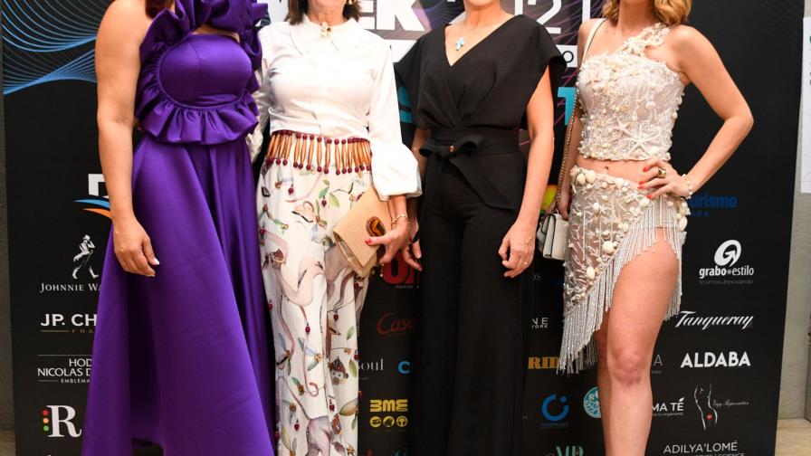 Giannina Azar inaugura RDFW 2021 con su colección “Metallic”