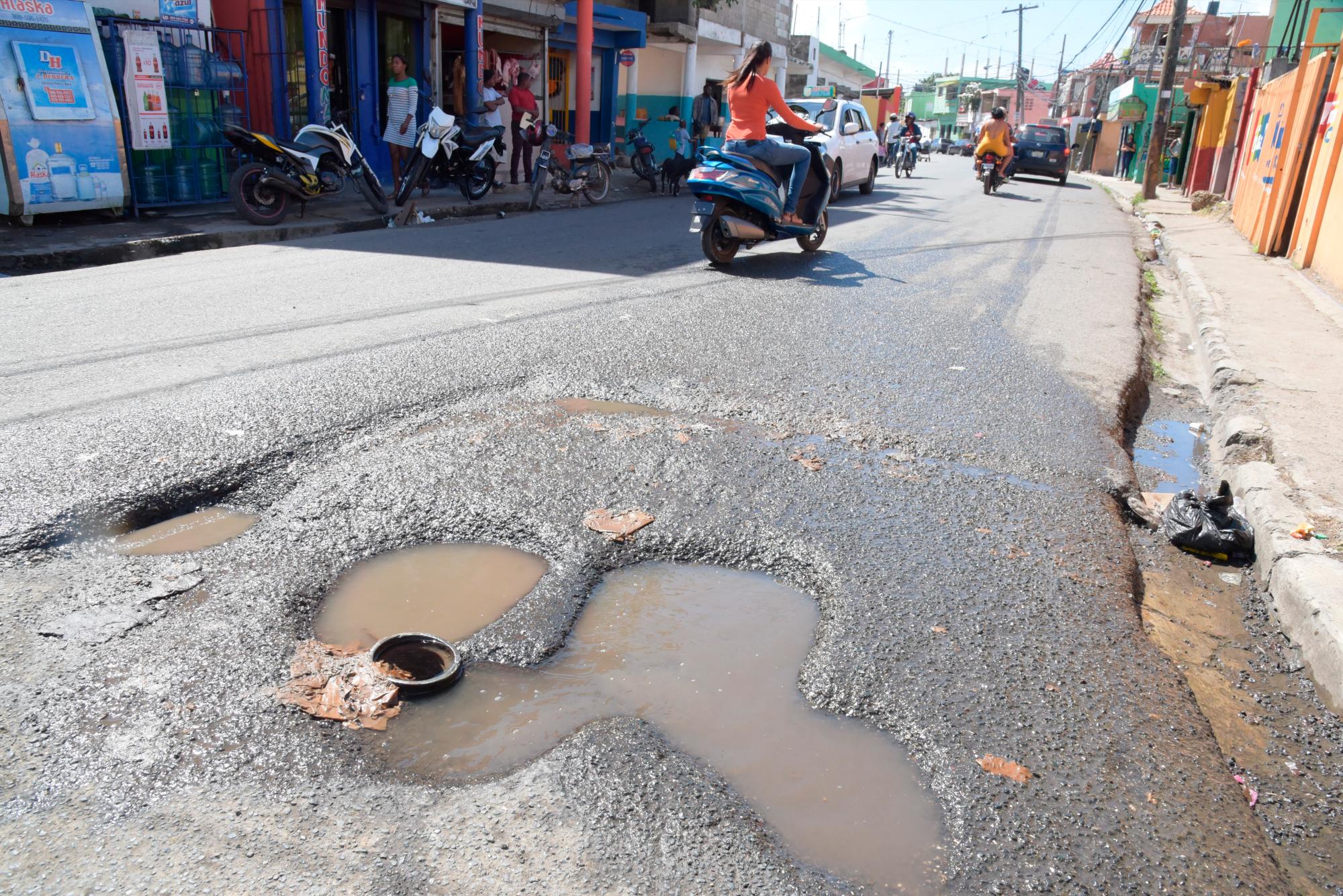 Carretera de Mendoza, esquina presidente Antonio Guzmán Fernández (José Justo Féliz)