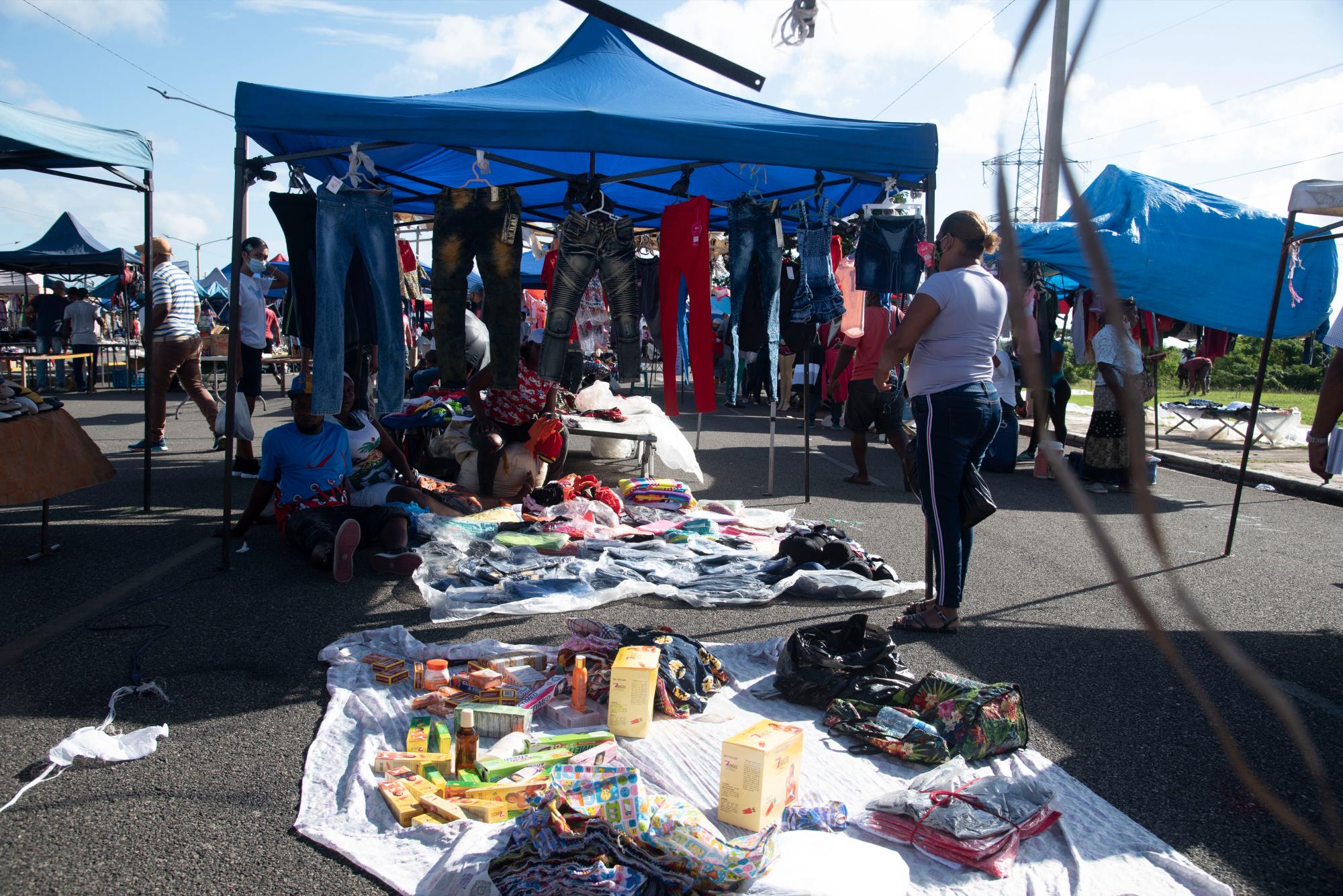 Los vendedores de La Pulga tenían mas de 8 meses sin trabajar.