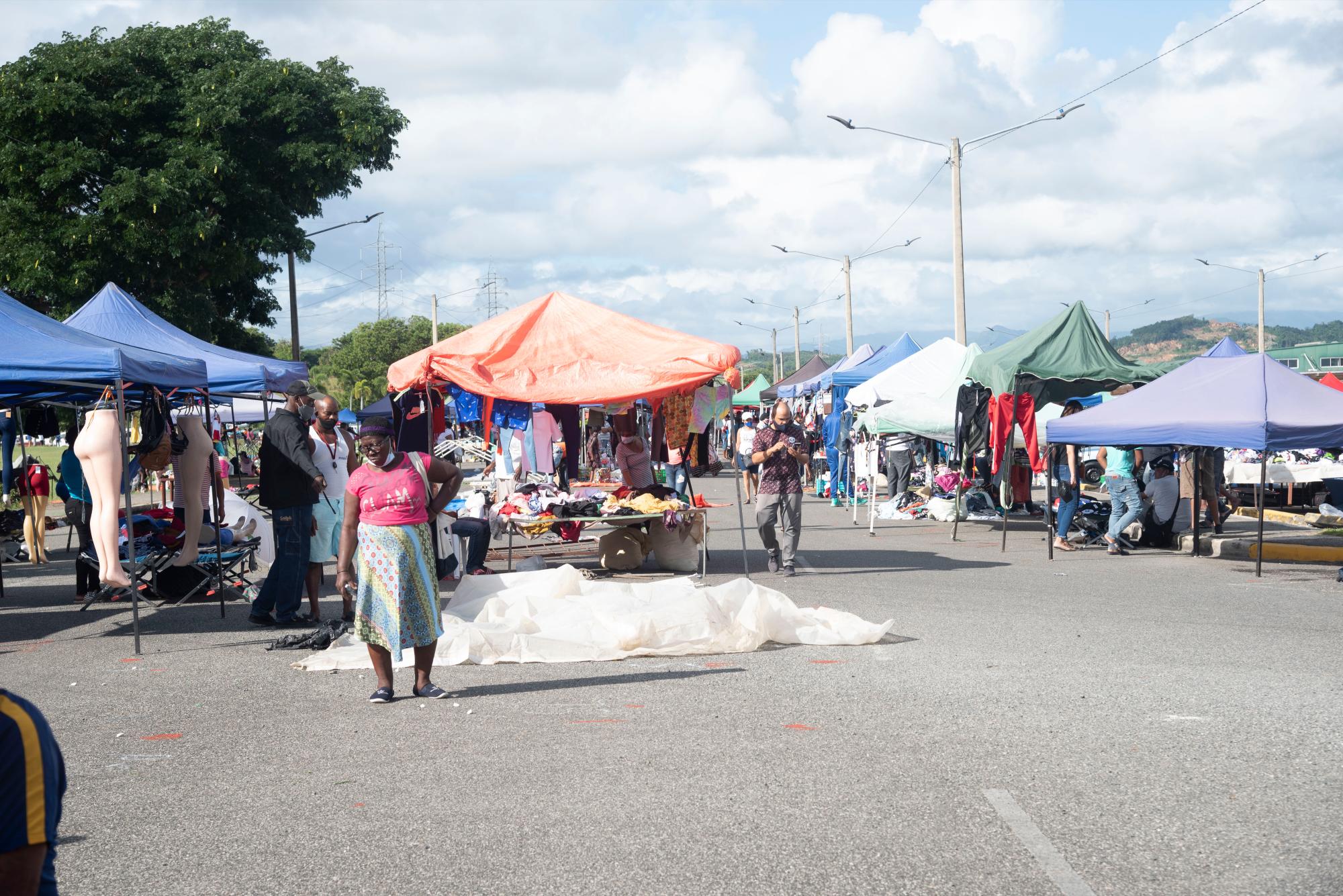 La Alcaldía dispuso que los pulgueros se queden en el lugar hasta que se les construya su plaza definitiva.