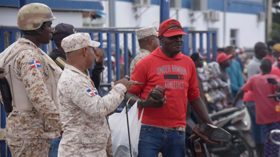 Haitianos ausentes del mercado binacional; refuerzan vigilancia