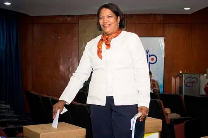 Presidenta del Colegio Dominicano de Periodistas ingresada por COVID-19 en el Ramón de Lara
