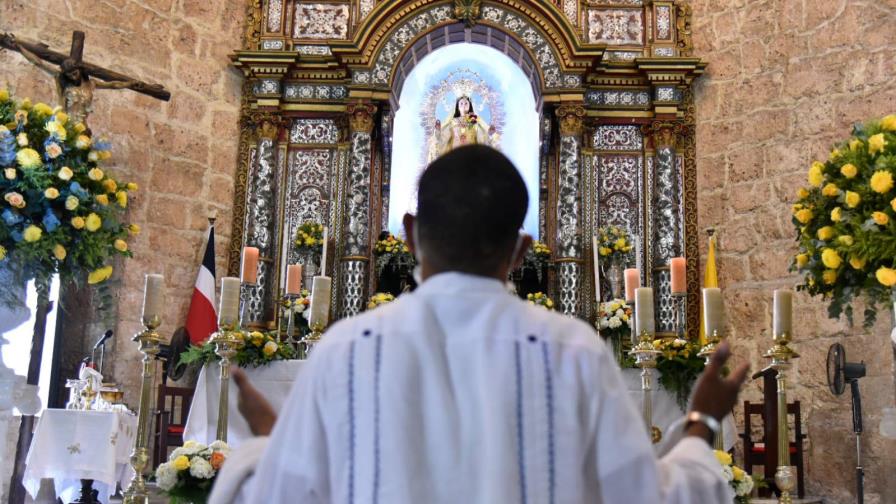 Feligreses celebran Día de Las Mercedes en la Ciudad Colonial Feligreses celebran Día de Las Mercedes en la Ciudad Colonial