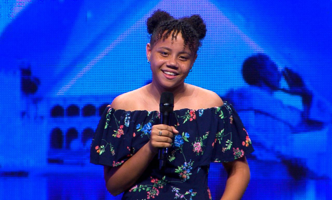 Merina cantó un tema de Amanda Miguel.