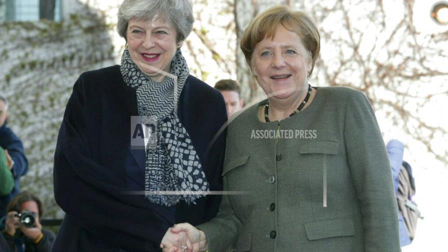 May argumenta a favor de aplazamiento del Brexit en Berlín