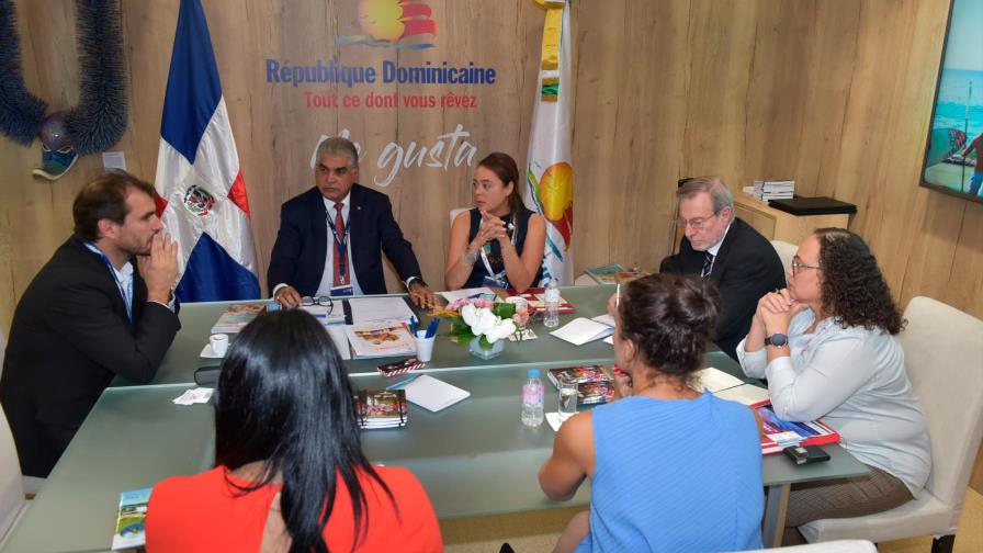 El país firma acuerdos con cuatro líneas aéreas en feria Top-Resa 2019