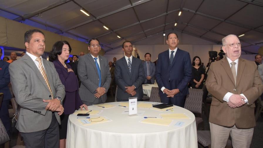 DIGEPEP realiza encuentro de socialización con iglesias evangélicas