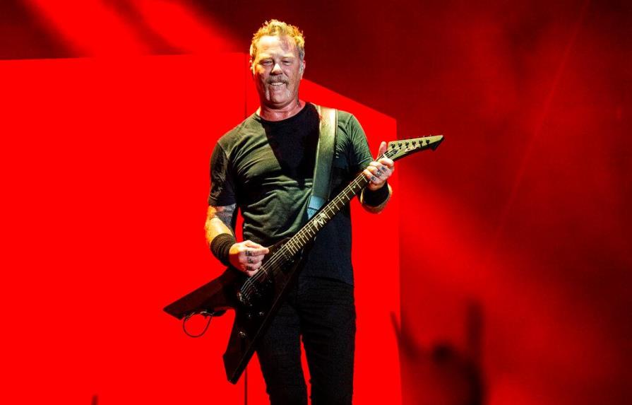 Metallica cancela gira por rehabilitación de James Hetfield