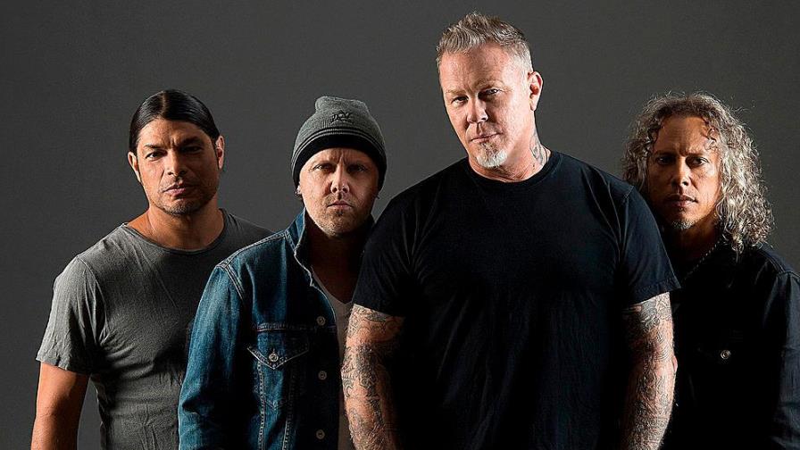 Metallica pospone sus conciertos por rehabilitación de su vocalista