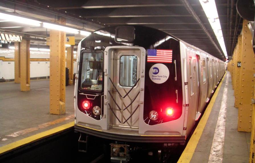 Borracho empujó a un empleado a los rieles del Metro de Nueva York