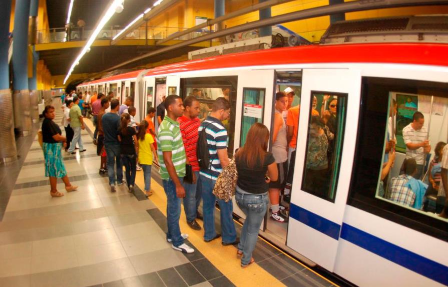 Gonzalo promete pasajes gratis para estudiantes en el Metro, teleférico y Omsa