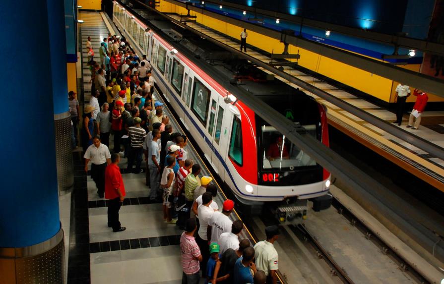 Un mal momento por 500 pesos falsos en el Metro de Santo Domingo