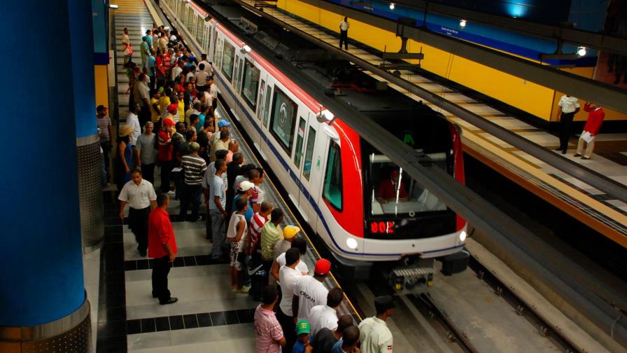 Un mal momento por 500 pesos falsos en el Metro de Santo Domingo