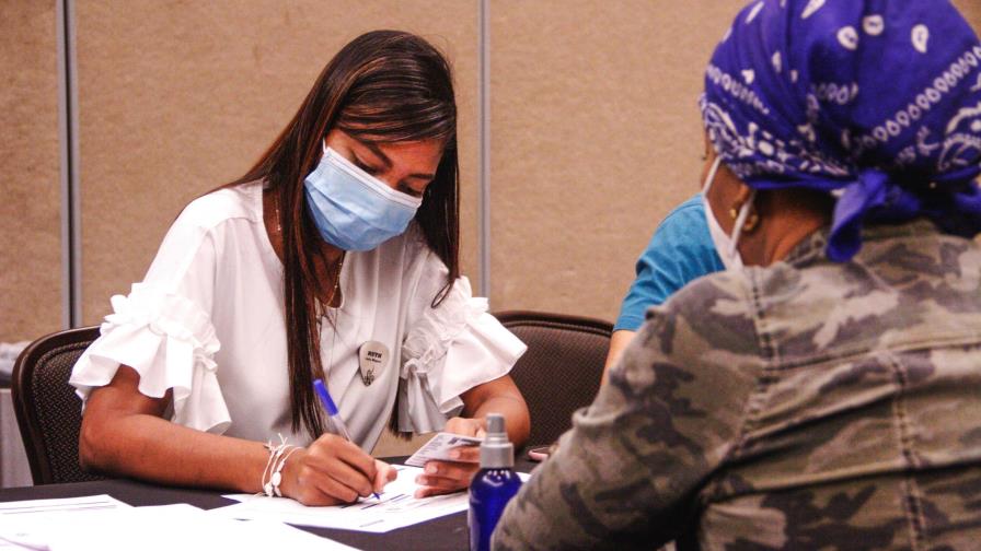 Colaboradores de Hard Rock Hotel & Casino Punta Cana reciben vacuna contra COVID-19 