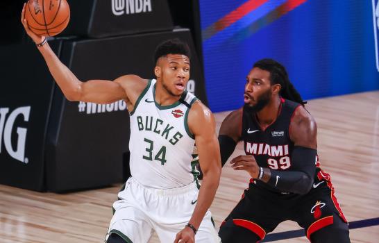 Bucks aseguran el primer lugar del Este al vencer al Heat en la burbuja de Orlando