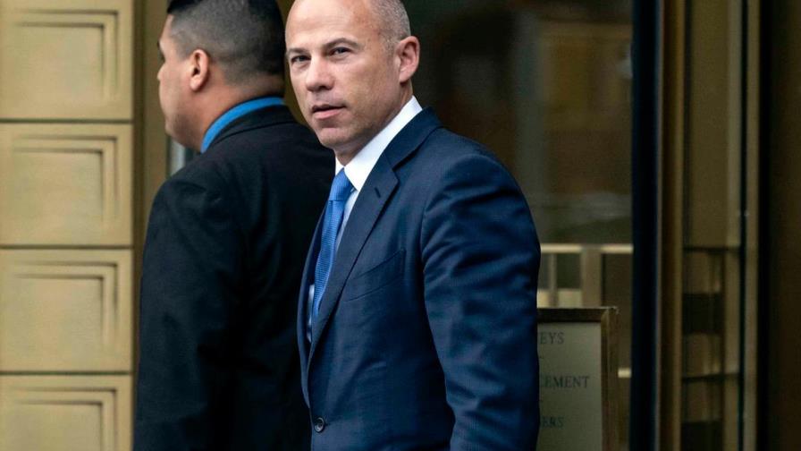 Michael Avenatti tendría deudas de unos US$11 millones.
El polémico abogado Michael Avenatti, culpable por extorsión a Nike Michael Avenatti tendría deudas de unos US$11 millones.
El polémico abogado Michael Avenatti, culpable por extorsión a Nike