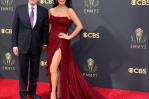 Michael Douglas y Catherine Zeta-Jones derrochan elegancia en los Emmy