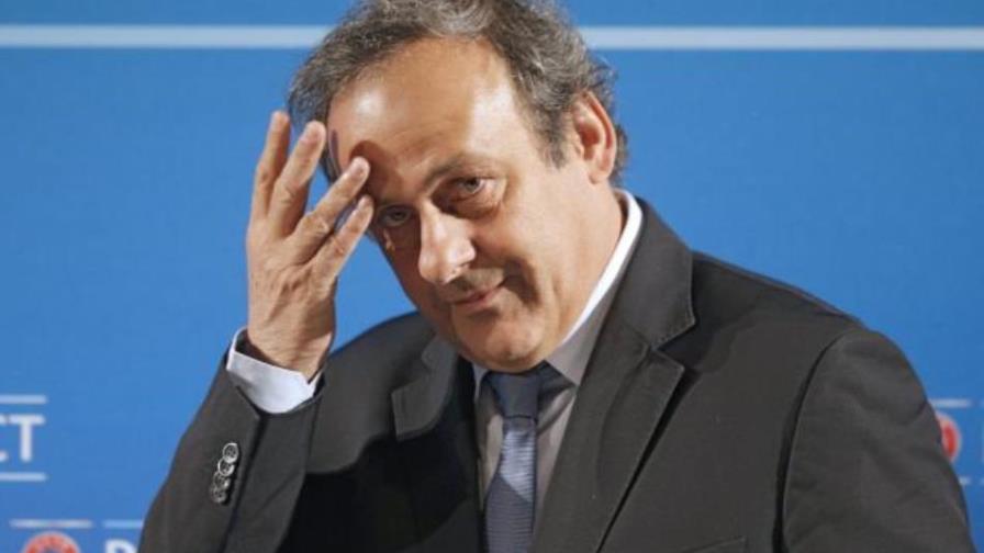 Michel Platini ataca la cartera de la UEFA