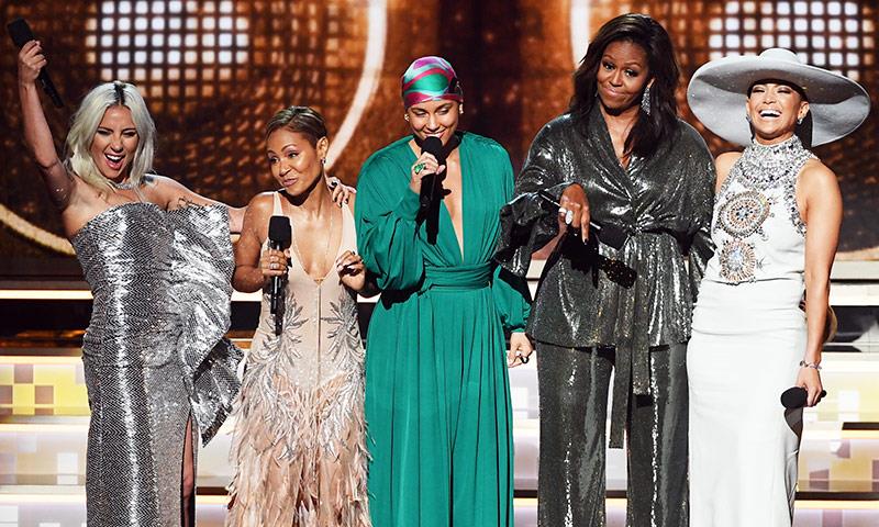 Michelle Obama sorprende en los Grammy con contundente mensaje 