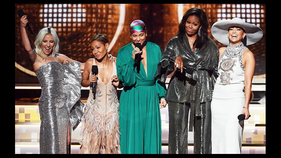 Michelle Obama sorprende en los Grammy con contundente mensaje 